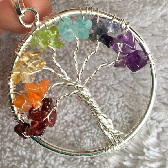Natural Stones Chakra Tree of Life - circle pendant on black cord - Picture 4 of 8